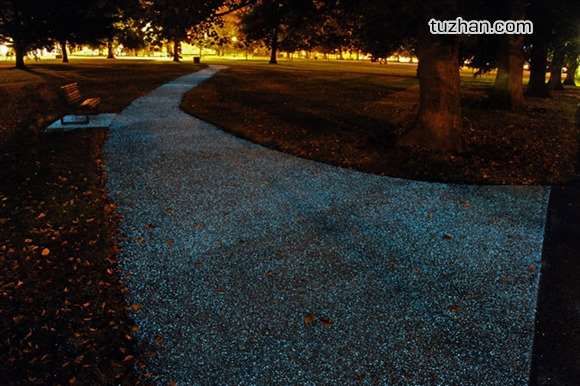 发光的路面
